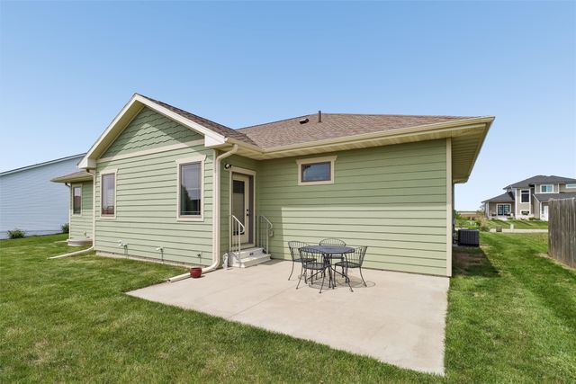 711 Lily Lane, Pleasantville, IA 50225