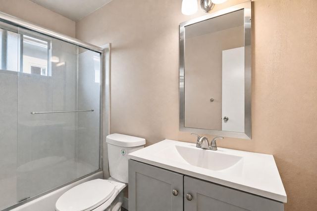 3520 Custer Street, Oakland, CA 94601
