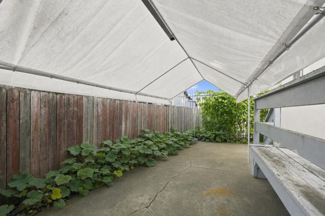 3520 Custer Street, Oakland, CA 94601