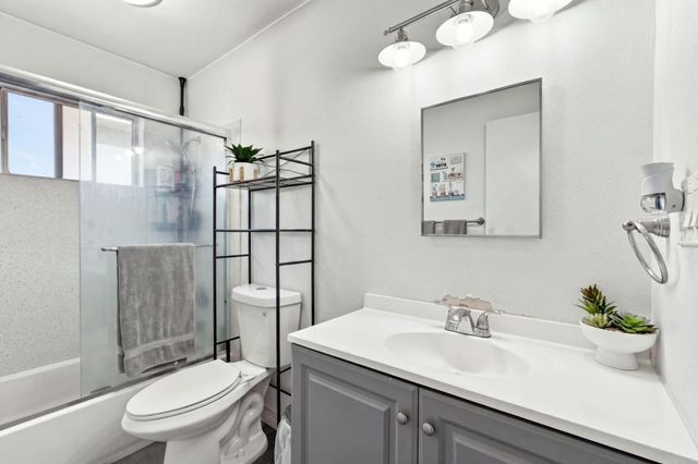 3520 Custer Street, Oakland, CA 94601