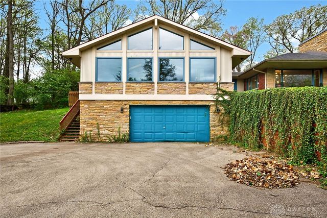 3183 Locust Camp Road, Kettering, OH 45419