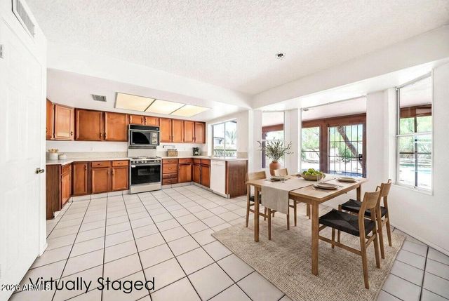 4428 W Villa Theresa Drive, Glendale, AZ 85308