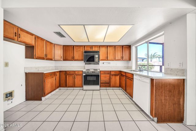 4428 W Villa Theresa Drive, Glendale, AZ 85308