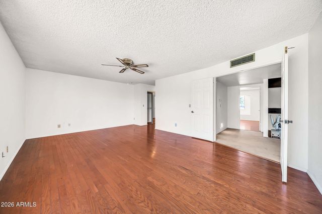 4428 W Villa Theresa Drive, Glendale, AZ 85308