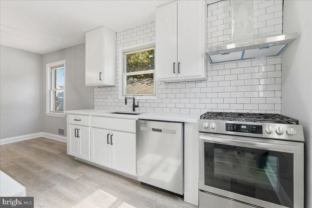 305 NEWFIELD RD, Glen Burnie, MD 21061