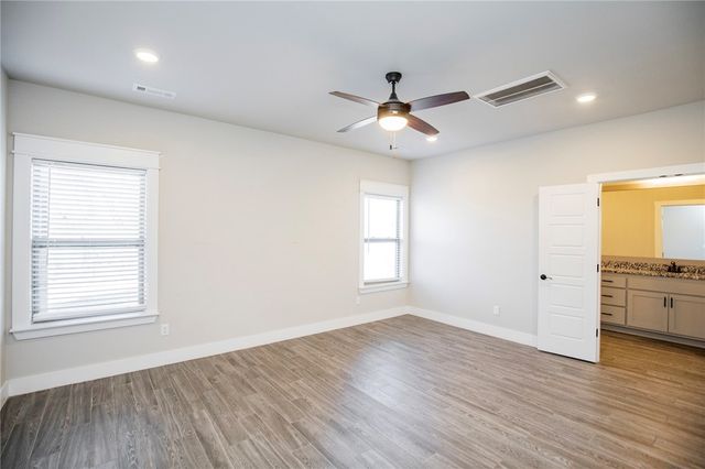 3500 SW Lucretia Road, Bentonville, AR 72713