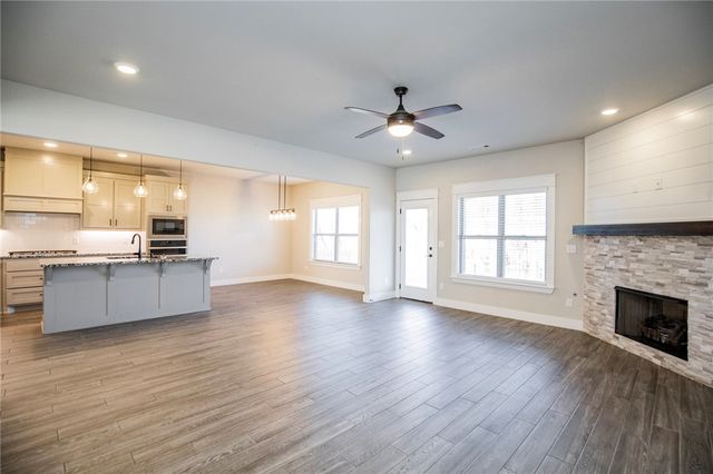 3500 SW Lucretia Road, Bentonville, AR 72713