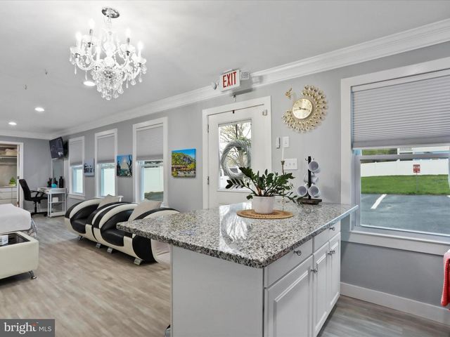1315 W WASHINGTON ST, Harpers Ferry, WV 25425