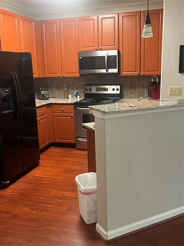 1711 Old Spanish Trail 147, Houston, TX 77054