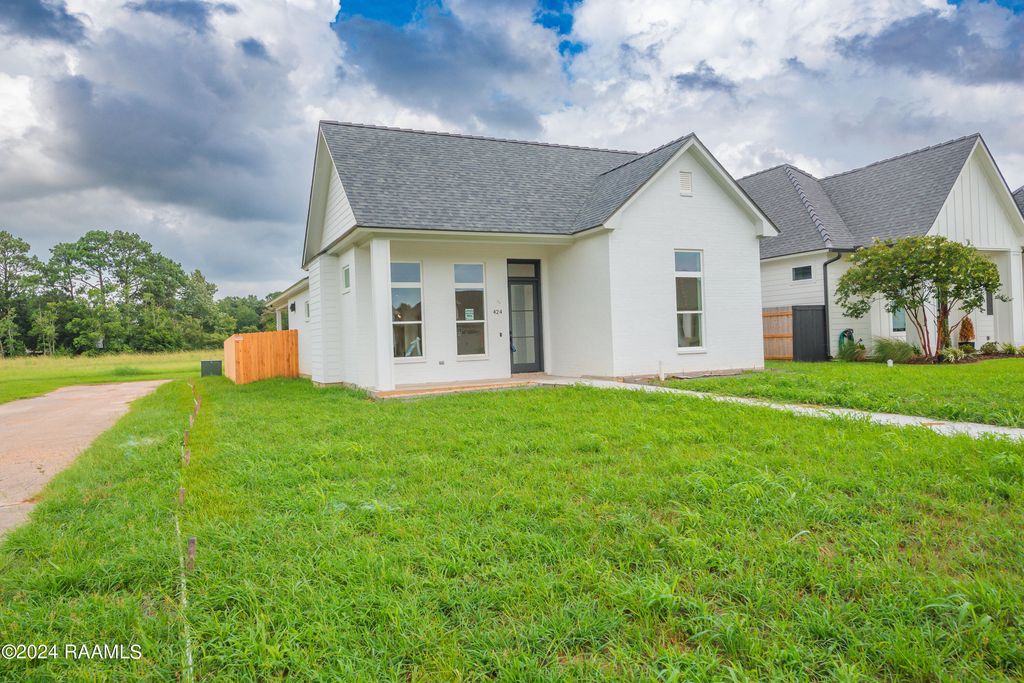 424 Dunvegan Court, Lafayette, LA 70503