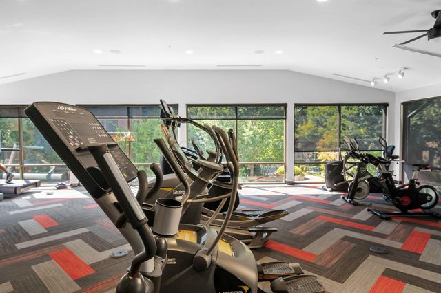 950 Pullman Place, 27, Columbus, OH 43212