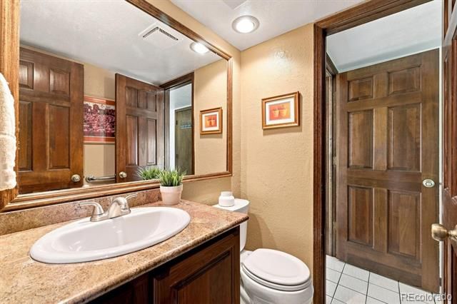 7631 S Bemis Street, Littleton, CO 80120