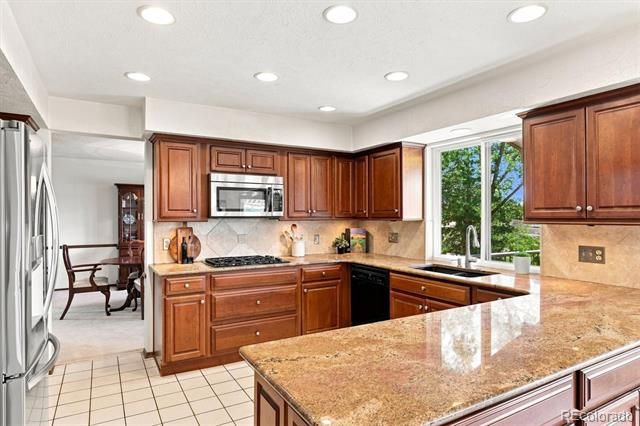 7631 S Bemis Street, Littleton, CO 80120