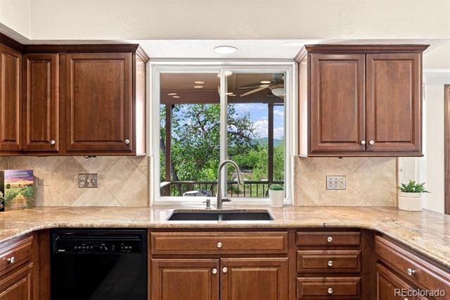 7631 S Bemis Street, Littleton, CO 80120