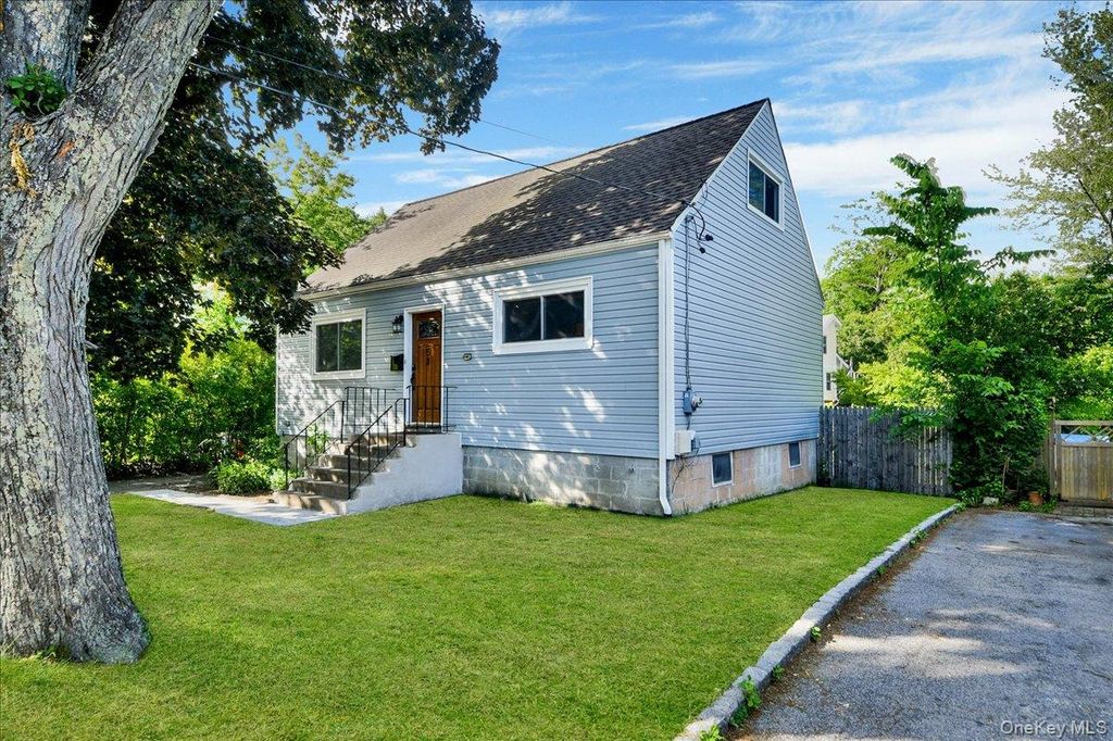 53 Pleasantville Road, Ossining, NY 10562