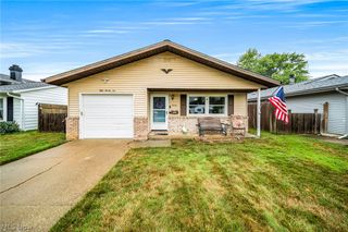 5026 Glenn Lodge Drive, Mentor, OH 44060