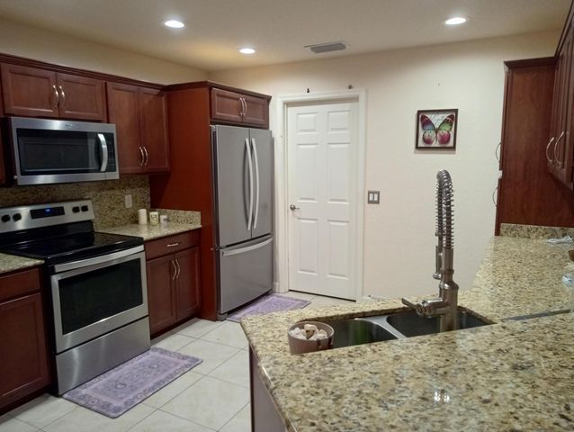 2 SE Antigua Lane, Port St. Lucie, Port St Lucie, FL 34952