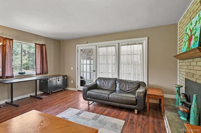 5014 Oak Hill Road, Brandon Charter Township, MI 48348