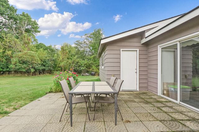 5014 Oak Hill Road, Brandon Charter Township, MI 48348