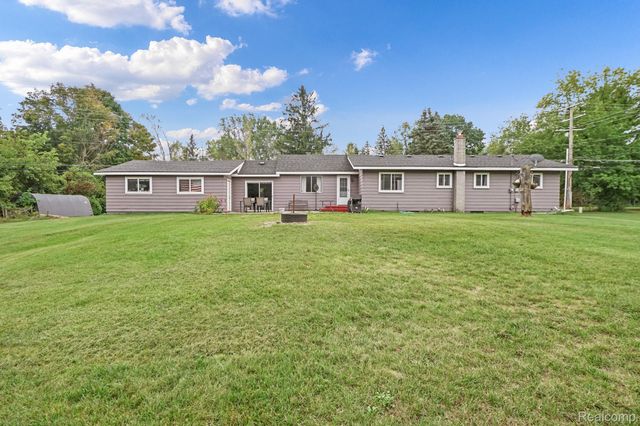 5014 Oak Hill Road, Brandon Charter Township, MI 48348
