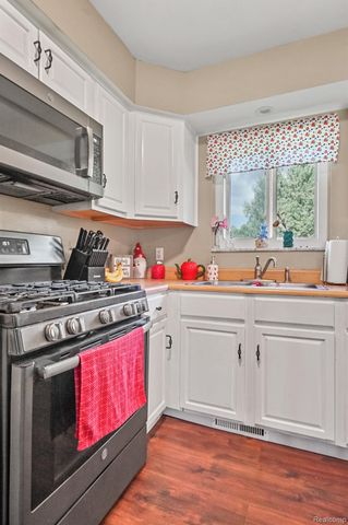 5014 Oak Hill Road, Brandon Charter Township, MI 48348