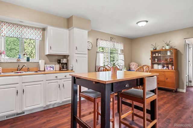 5014 Oak Hill Road, Brandon Charter Township, MI 48348