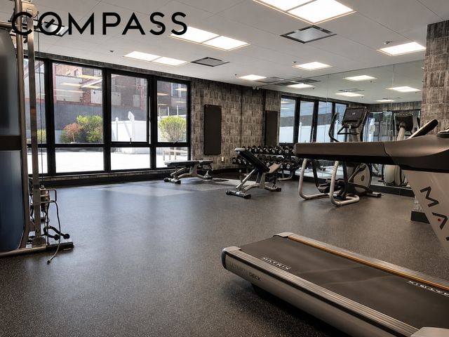 4620 11th St Apt 5F, New York City, NY 11101