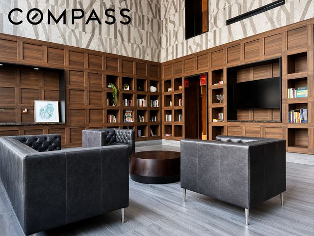 4620 11th St Apt 5F, New York City, NY 11101