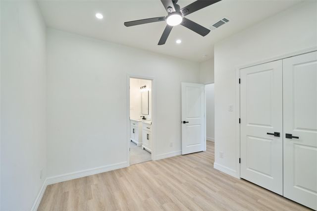 140 Oak Circle, Livingston, TX 77351