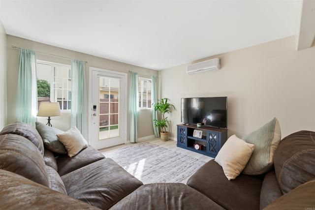 5402 Balboa Arms Dr 314, San Diego, CA 92117