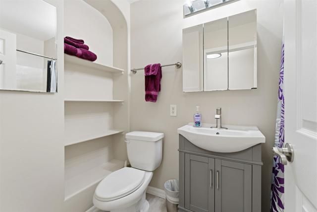 5402 Balboa Arms Dr 314, San Diego, CA 92117