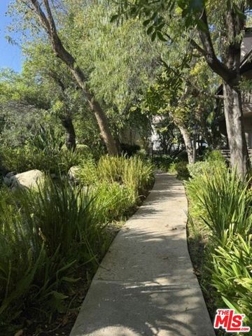 21821 Burbank Boulevard 151, Los Angeles, CA 91367
