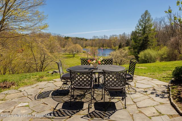 237-239 Pumpkin Lane, Clinton Corners, NY 12514