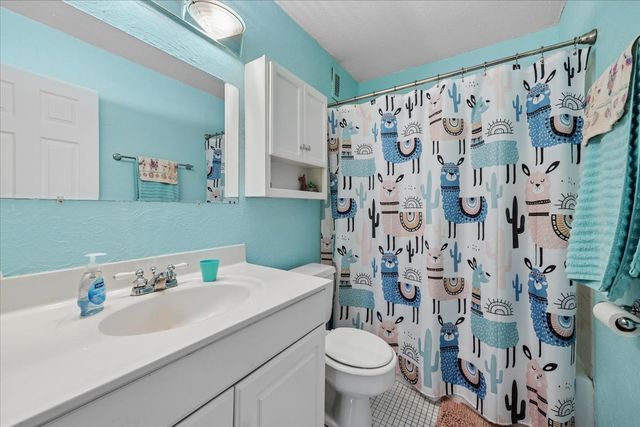 2211 S Stewart Avenue S 6D, Lombard, IL 60148