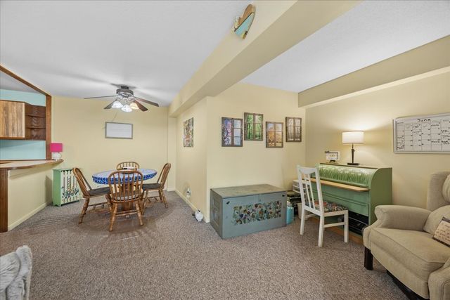 2211 S Stewart Avenue S 6D, Lombard, IL 60148