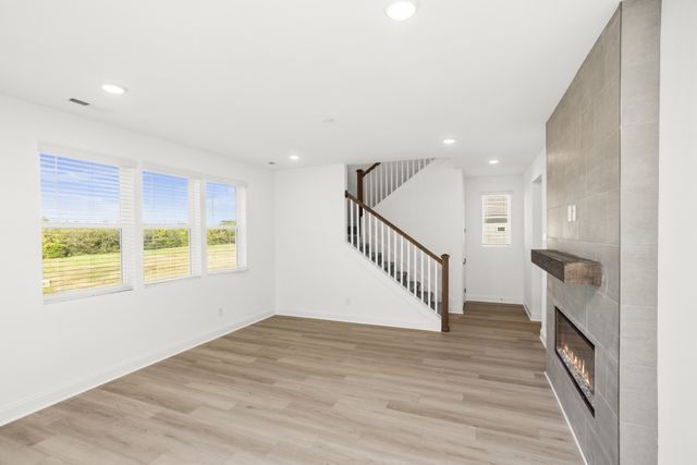 1560 Oak Springs Drive, Columbia, TN 38401