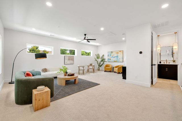 7507 Lavendale Avenue, Dallas, TX 75230