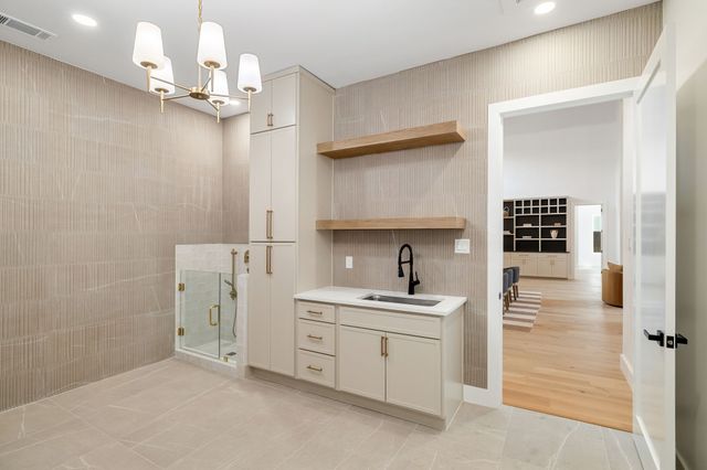 7507 Lavendale Avenue, Dallas, TX 75230