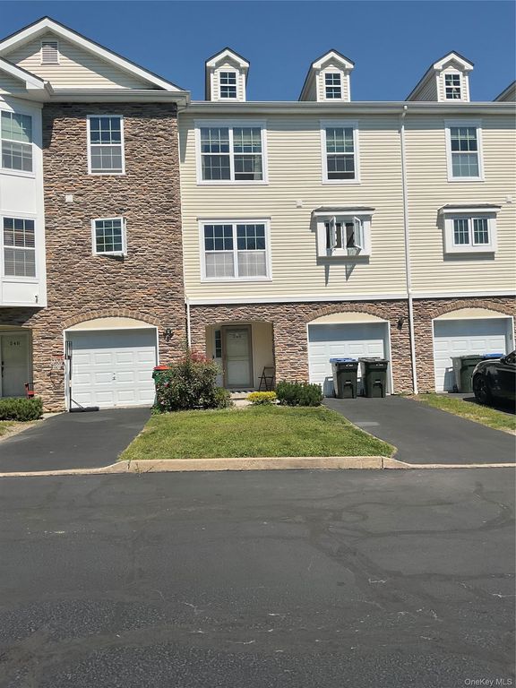 246 Orleans Road 10-2, Newburgh, NY 12550 — exterior