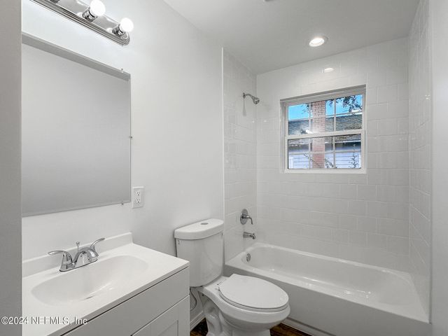 2220 FLESHER Avenue, Jacksonville, FL 32207
