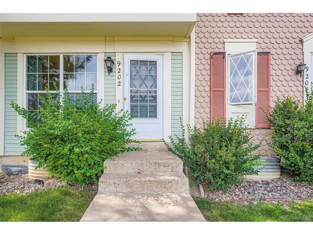 9202 W Ontario Dr, Littleton, CO 80128
