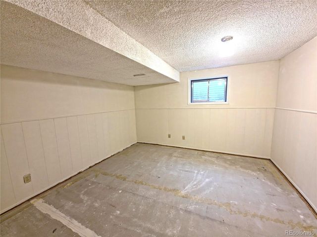 9202 W Ontario Dr, Littleton, CO 80128