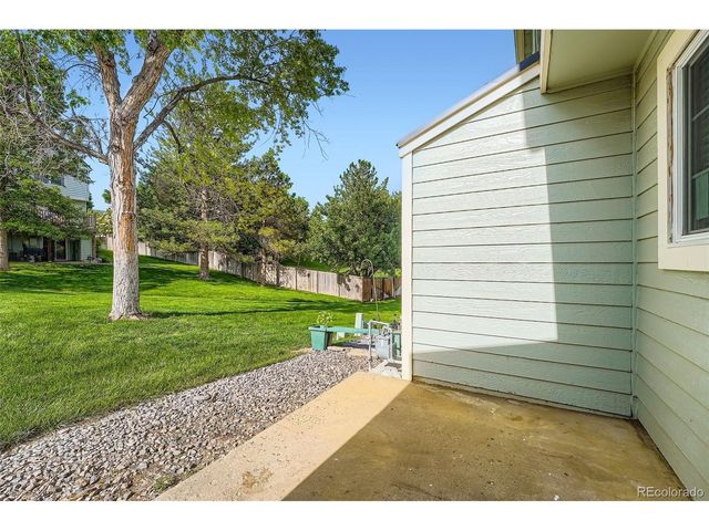 9202 W Ontario Dr, Littleton, CO 80128