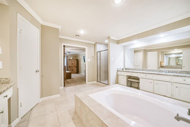 11730 Cypresswood Drive, Houston, TX 77070