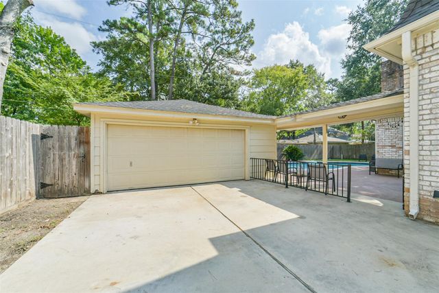 11730 Cypresswood Drive, Houston, TX 77070