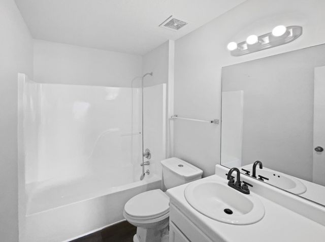 152 Whitehall Dr, Clarksville, TN 37042