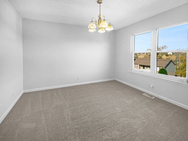 152 Whitehall Dr, Clarksville, TN 37042