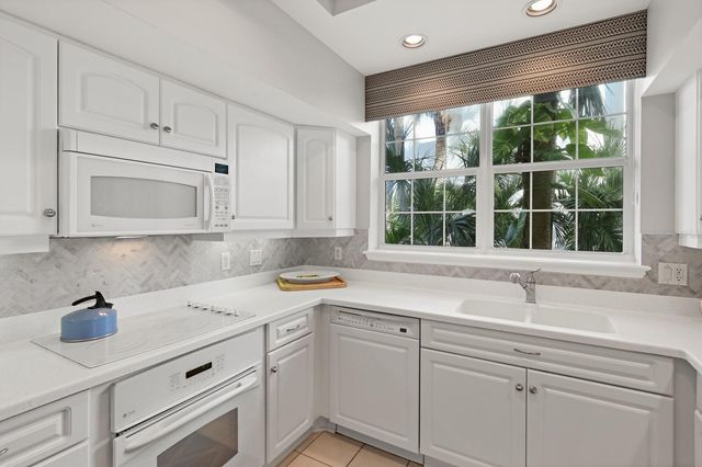 729 S HARBOR DRIVE 1, Boca Grande, FL 33921