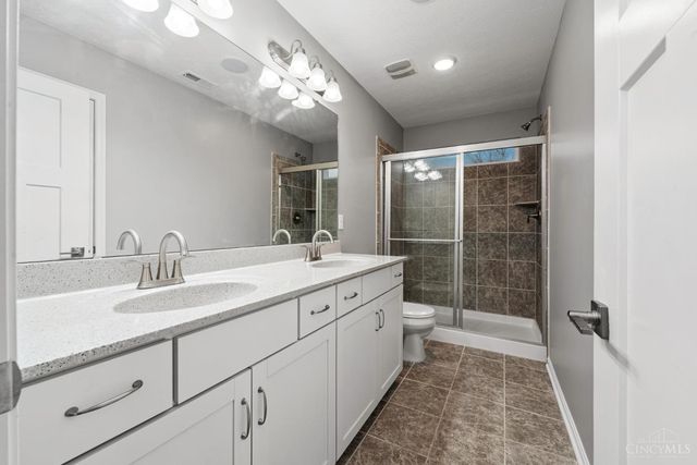 2143 Pine Valley Drive, Hamilton, OH 45013