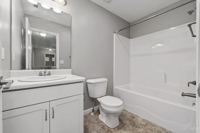 2143 Pine Valley Drive, Hamilton, OH 45013